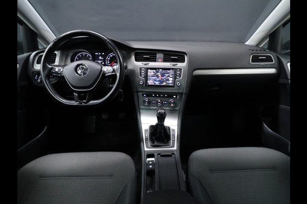 Volkswagen Golf 1.0 TSI Comfortline [TREKHAAK, CRUISE CONTROL, BLUETOOTH TELEFOON, PDC V+A, AUTOMATISCHE AIRCO, NAVIGATIE, LICHTMETALEN VELGEN, NIEUWSTAAT]