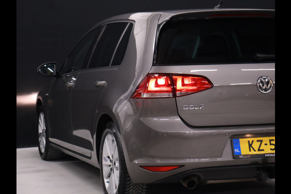 Volkswagen Golf 1.0 TSI Comfortline [TREKHAAK, CRUISE CONTROL, BLUETOOTH TELEFOON, PDC V+A, AUTOMATISCHE AIRCO, NAVIGATIE, LICHTMETALEN VELGEN, NIEUWSTAAT]