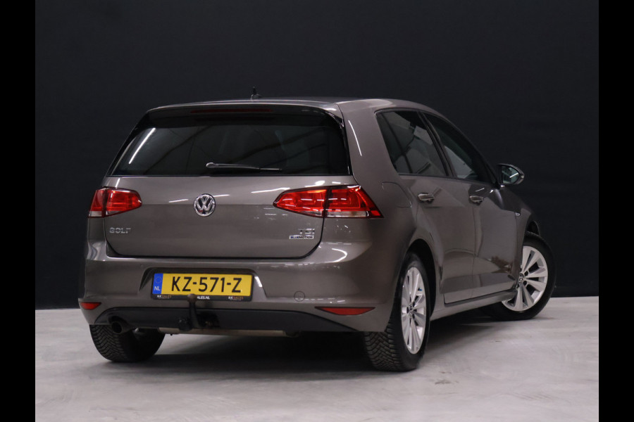 Volkswagen Golf 1.0 TSI Comfortline [TREKHAAK, CRUISE CONTROL, BLUETOOTH TELEFOON, PDC V+A, AUTOMATISCHE AIRCO, NAVIGATIE, LICHTMETALEN VELGEN, NIEUWSTAAT]