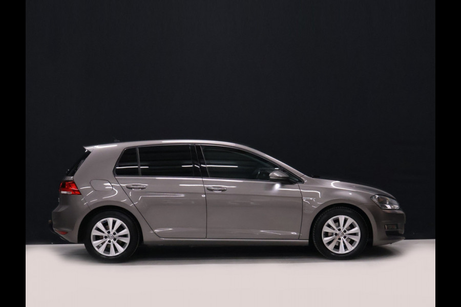 Volkswagen Golf 1.0 TSI Comfortline [TREKHAAK, CRUISE CONTROL, BLUETOOTH TELEFOON, PDC V+A, AUTOMATISCHE AIRCO, NAVIGATIE, LICHTMETALEN VELGEN, NIEUWSTAAT]