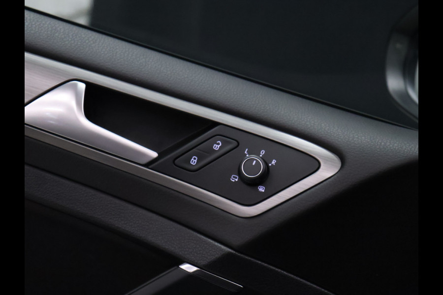 Volkswagen Golf 1.0 TSI Comfortline [TREKHAAK, CRUISE CONTROL, BLUETOOTH TELEFOON, PDC V+A, AUTOMATISCHE AIRCO, NAVIGATIE, LICHTMETALEN VELGEN, NIEUWSTAAT]