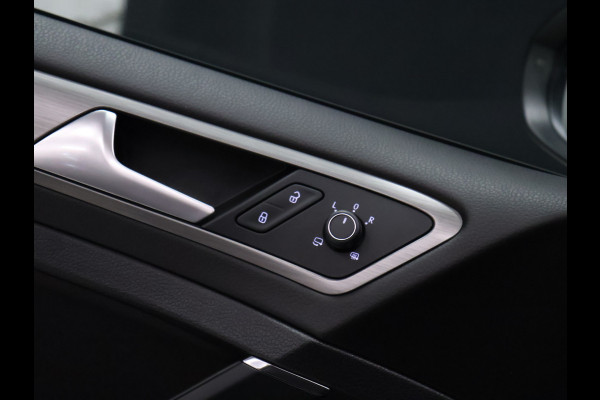 Volkswagen Golf 1.0 TSI Comfortline [TREKHAAK, CRUISE CONTROL, BLUETOOTH TELEFOON, PDC V+A, AUTOMATISCHE AIRCO, NAVIGATIE, LICHTMETALEN VELGEN, NIEUWSTAAT]