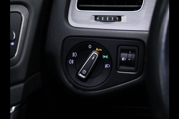 Volkswagen Golf 1.0 TSI Comfortline [TREKHAAK, CRUISE CONTROL, BLUETOOTH TELEFOON, PDC V+A, AUTOMATISCHE AIRCO, NAVIGATIE, LICHTMETALEN VELGEN, NIEUWSTAAT]