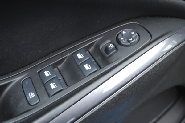 Opel Grandland X 1.2 Turbo Bus. Ex. || Apple Carplay! || Trekhaak afneembaar