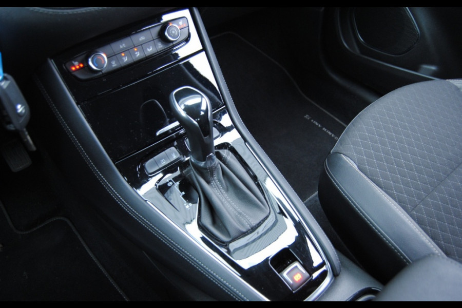 Opel Grandland X 1.2 Turbo Bus. Ex. || Apple Carplay! || Trekhaak afneembaar