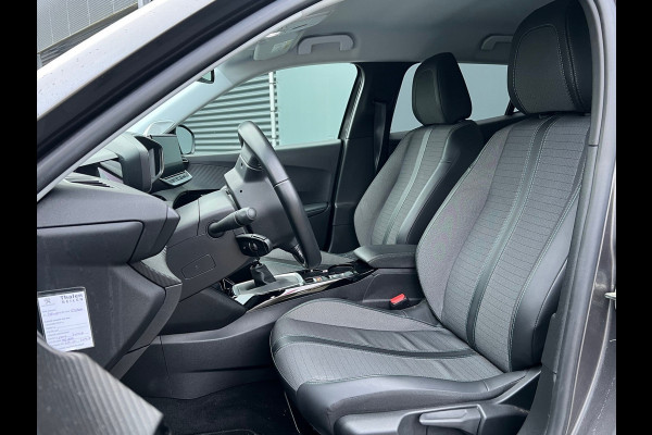 Peugeot 2008 BWJ 2021 | 1.2PT 101PK Allure | TREKHAAK | CAMERA A | CLIMA | NAVI | CRUISE | PRIVACY GLASS | CARPLAY |