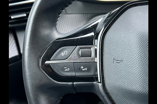 Peugeot 2008 BWJ 2021 | 1.2PT 101PK Allure | TREKHAAK | CAMERA A | CLIMA | NAVI | CRUISE | PRIVACY GLASS | CARPLAY |