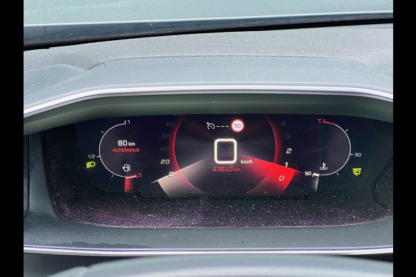 Peugeot 2008 BWJ 2021 | 1.2PT 101PK Allure | TREKHAAK | CAMERA A | CLIMA | NAVI | CRUISE | PRIVACY GLASS | CARPLAY |