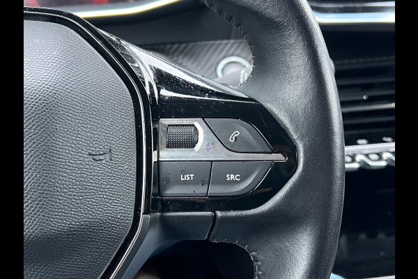 Peugeot 2008 BWJ 2021 | 1.2PT 101PK Allure | TREKHAAK | CAMERA A | CLIMA | NAVI | CRUISE | PRIVACY GLASS | CARPLAY |