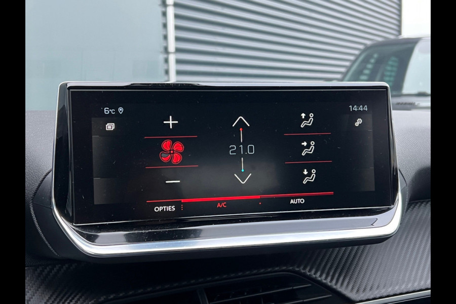 Peugeot 2008 BWJ 2021 | 1.2PT 101PK Allure | TREKHAAK | CAMERA A | CLIMA | NAVI | CRUISE | PRIVACY GLASS | CARPLAY |