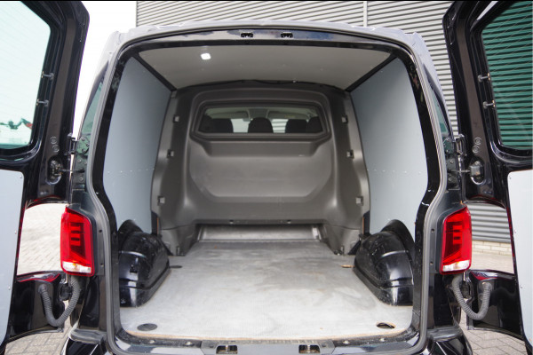 Volkswagen Transporter 2.0 TDI L2 150PK AUT. DC-5P, LED, 2X SCHUIFDEUR, TREKHAAK, NAVI, CRUISE, LEDER STUUR, PARKEERSENSOREN, MISTLAMPEN, DUBBELE CABIN