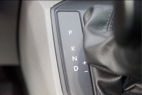 Volkswagen Transporter 2.0 TDI L2 150PK AUT. DC-5P, LED, 2X SCHUIFDEUR, TREKHAAK, NAVI, CRUISE, LEDER STUUR, PARKEERSENSOREN, MISTLAMPEN, DUBBELE CABIN