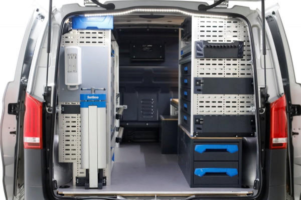 Mercedes-Benz Vito 114 CDI 136pk Compact 9G Automaat 2x Schuifdeur/LED/Camera/Inrichting 07-2022