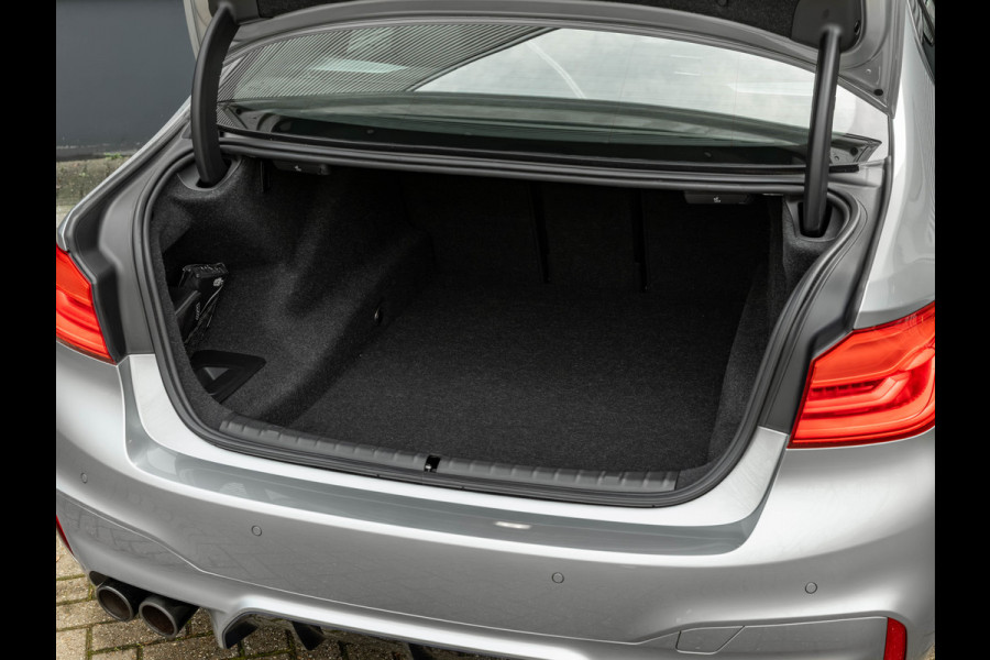 BMW 5 Serie M5 - Individual ''Pure Metal Silver'' - Carbon Brakes - Bowers & Wilkins