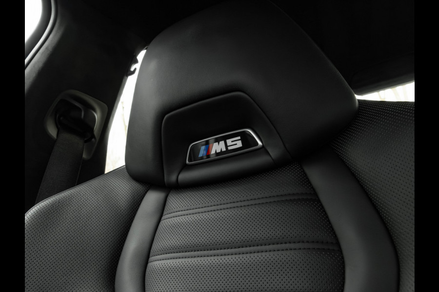 BMW 5 Serie M5 - Individual ''Pure Metal Silver'' - Carbon Brakes - Bowers & Wilkins