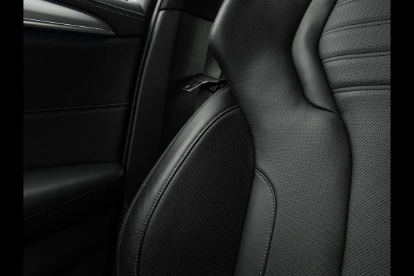 BMW 5 Serie M5 - Individual ''Pure Metal Silver'' - Carbon Brakes - Bowers & Wilkins