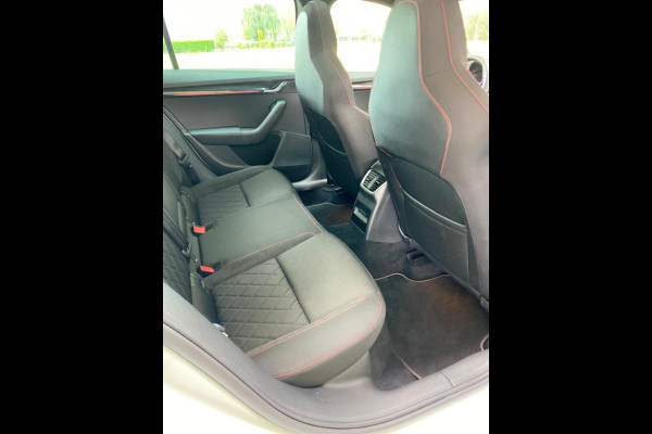 Škoda Octavia Combi 2.0 TSI RS 245 Business Panorama