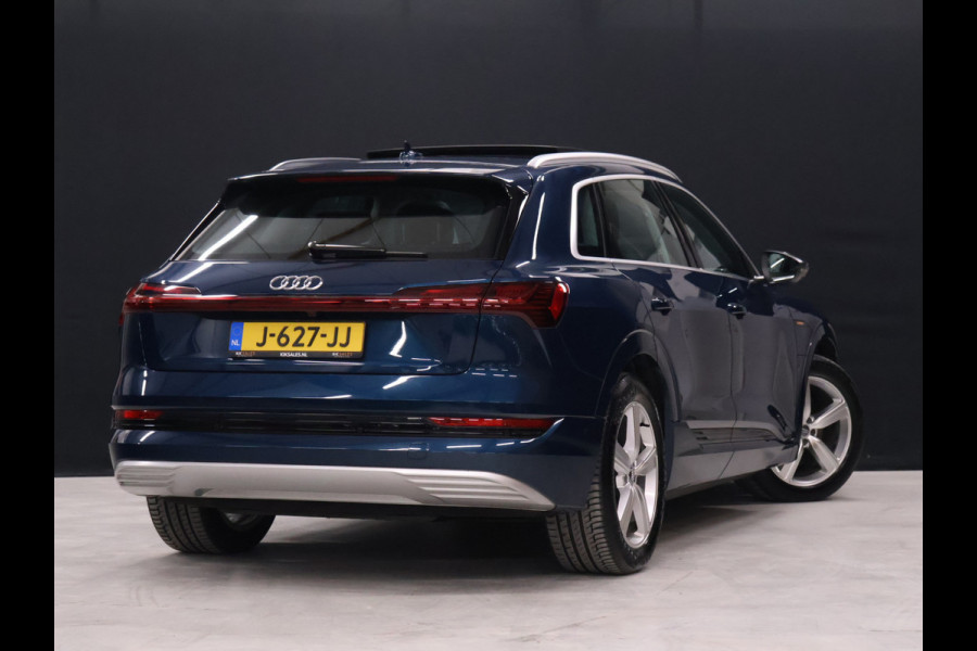 Audi e-tron 55 quattro Business edition Plus 95 kWh [LUCHTVERING, SCHUIFDAK, APPLE CARPLAY, VERWARMDE ACHTERBANK, CAMERA, NIEUWSTAAT]