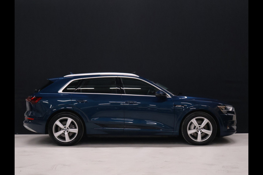 Audi e-tron 55 quattro Business edition Plus 95 kWh [LUCHTVERING, SCHUIFDAK, APPLE CARPLAY, VERWARMDE ACHTERBANK, CAMERA, NIEUWSTAAT]