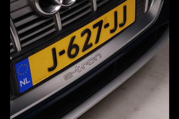 Audi e-tron 55 quattro Business edition Plus 95 kWh [LUCHTVERING, SCHUIFDAK, APPLE CARPLAY, VERWARMDE ACHTERBANK, CAMERA, NIEUWSTAAT]