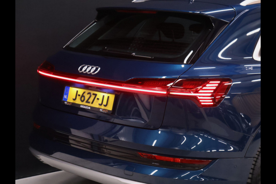 Audi e-tron 55 quattro Business edition Plus 95 kWh [LUCHTVERING, SCHUIFDAK, APPLE CARPLAY, VERWARMDE ACHTERBANK, CAMERA, NIEUWSTAAT]