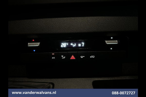 Mercedes-Benz Sprinter 317 CDI 170pk L3H2 Euro6 Airco | 360 graden Camera | Apple Carplay | Cruisecontrol Android Auto, Stoelverwarming, Chauffeursstoel, Parkeersensoren, Bijrijdersbank