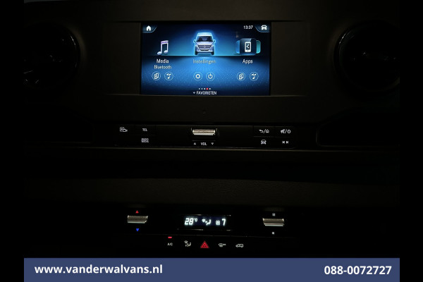 Mercedes-Benz Sprinter 317 CDI 170pk L3H2 Euro6 Airco | 360 graden Camera | Apple Carplay | Cruisecontrol Android Auto, Stoelverwarming, Chauffeursstoel, Parkeersensoren, Bijrijdersbank