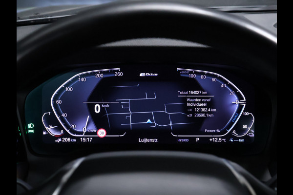 BMW 3-serie 330e eDrive Sport [TREKHAAK, CRUISE CONTROL, APPLE CARPLAY, ANDROID AUTO, ACHTERUITRIJCAMERA, PDC V+A, STOELVERWARMING, AUTOMATISCHE AIRCO, BMW LED, NIEUWSTAAT]