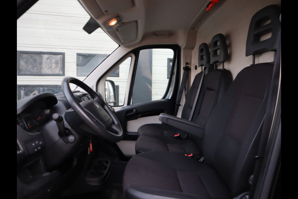 Peugeot Boxer 2.0 BlueHDI 131pk Euro 6 L2H2 - Cruise - Navi - Trekhaak 2,5t KG