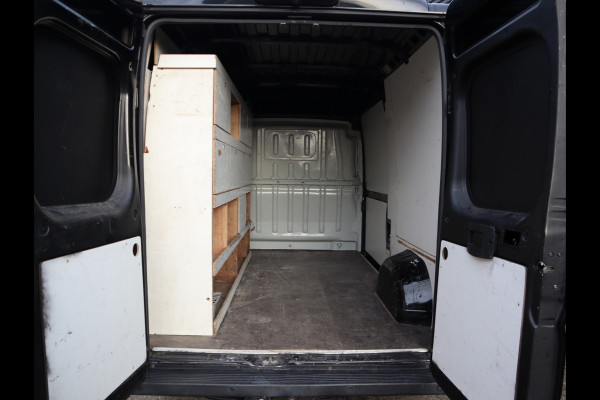 Peugeot Boxer 2.0 BlueHDI 131pk Euro 6 L2H2 - Cruise - Navi - Trekhaak 2,5t KG