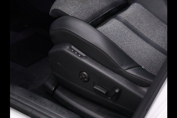 Peugeot 3008 1.2 PureTech Allure RIEM VERV. [TREKHAAK, MEMORY SEATS, CRUISE CONTROL, APPLE CARPLAY, ANDROID AUTO, ACHTERUITRIJCAMERA, PDC V+A, STOELVERWARMING, ELEKTRISCHE ACHTERKLEP, NIEUWSTAAT]