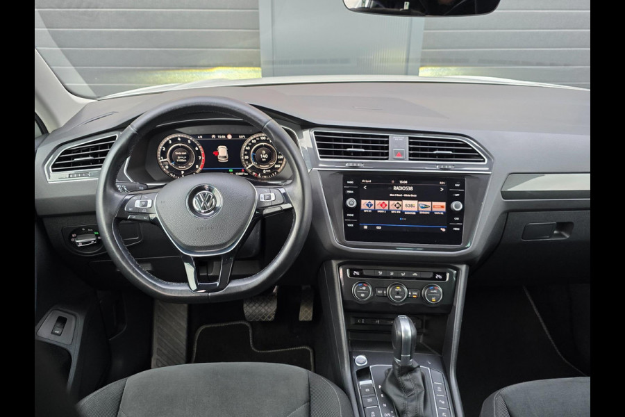 Volkswagen Tiguan 2.0 TSI 4Motion R-Line Pano | 360° Camera | Trekhaak | Elektr. Achterklep