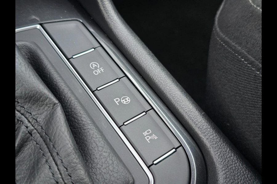 Volkswagen Tiguan 2.0 TSI 4Motion R-Line Pano | 360° Camera | Trekhaak | Elektr. Achterklep