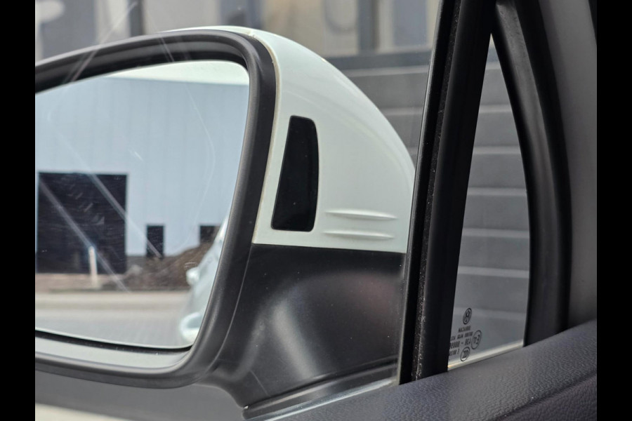 Volkswagen Tiguan 2.0 TSI 4Motion R-Line Pano | 360° Camera | Trekhaak | Elektr. Achterklep