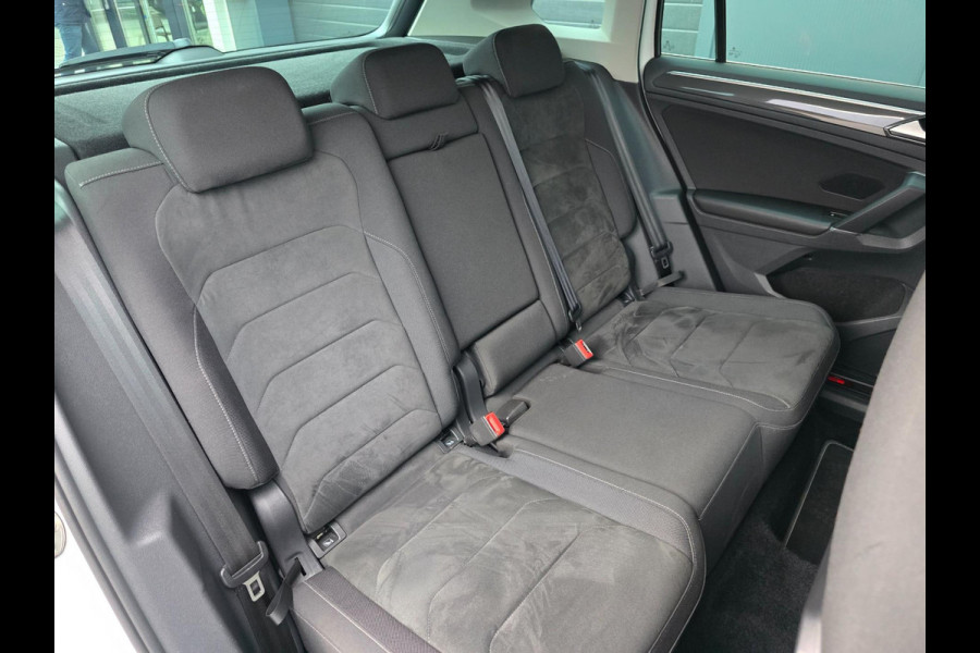 Volkswagen Tiguan 2.0 TSI 4Motion R-Line Pano | 360° Camera | Trekhaak | Elektr. Achterklep