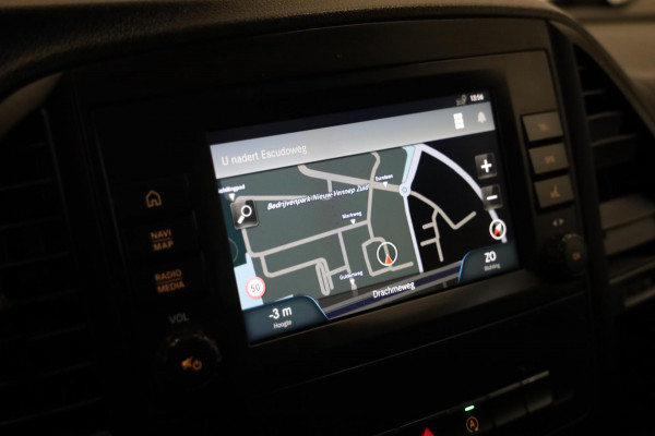Mercedes-Benz Vito 116 CDI LANG AUTOMAAT CLIMA/AIRCO CRYUSE CAMERA TREKHAAK NAVI PDC v+a LEDER LEASE v/a €144,- pm INRUIL MOG