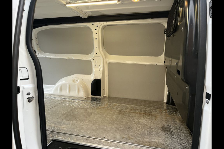 Peugeot Expert 2.0 HDI E6 123pk Premuim L3, 3-zits BPM Vrij! Lease €228 p/m, Airco, PDC, Trekhaak, Onderhouds historie aanwezig