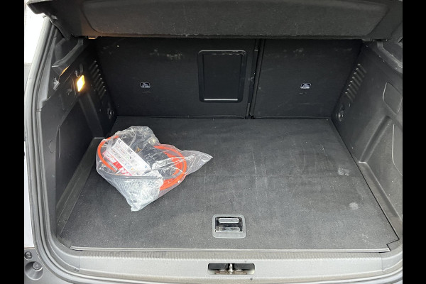 Peugeot 3008 1.6 HYbrid 180 Allure Pack Business VAN: €29.900,- VOOR: €26.877,- UW EINDEJAARSVOORDEEL: €3.023| PHEV PLUG-IN HYBRIDE| 10.000KM!!| DODE HOEK| CAMERA|ADAPTIVE CRUISE|  CARPLAY/ ANDROID AUTO