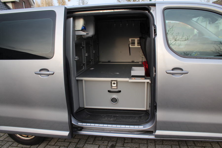 Citroën Jumpy 2.0 BlueHDI 180PK E6 Automaat M Club L2 -- professionele honden inrichting --