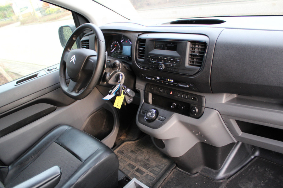 Citroën Jumpy 2.0 BlueHDI 180PK E6 Automaat M Club L2 -- professionele honden inrichting --