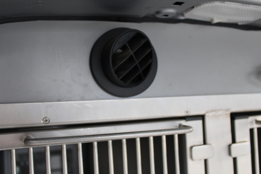 Citroën Jumpy 2.0 BlueHDI 180PK E6 Automaat M Club L2 -- professionele honden inrichting --