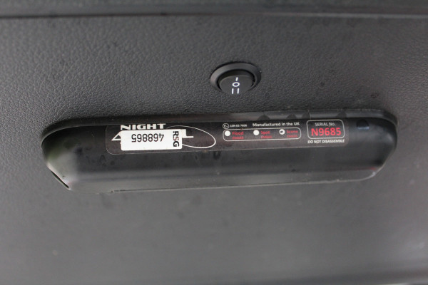 Citroën Jumpy 2.0 BlueHDI 180PK E6 Automaat M Club L2 -- professionele honden inrichting --