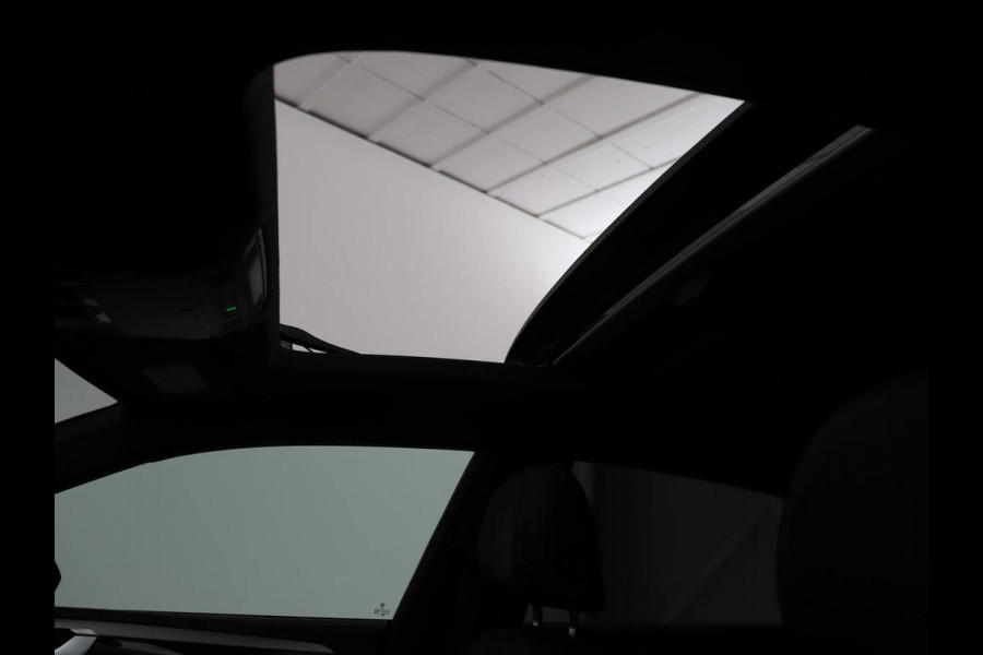 Volkswagen Arteon 1.4 TSI eHybrid R-Line Business | Panoramadak | Trekhaak wegklapbaar | Camera | Stoel & Stuurverwarming | Adaptive Cruise | Carplay | Elektrische achterklep