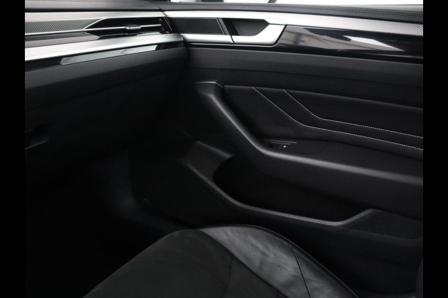 Volkswagen Arteon 1.4 TSI eHybrid R-Line Business | Panoramadak | Trekhaak wegklapbaar | Camera | Stoel & Stuurverwarming | Adaptive Cruise | Carplay | Elektrische achterklep