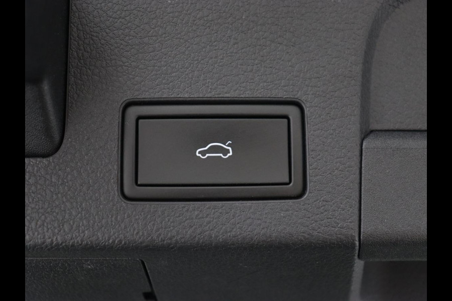 Volkswagen Arteon 1.4 TSI eHybrid R-Line Business | Panoramadak | Trekhaak wegklapbaar | Camera | Stoel & Stuurverwarming | Adaptive Cruise | Carplay | Elektrische achterklep