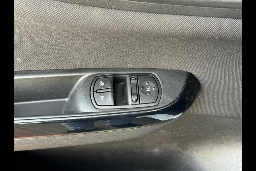 Opel Corsa 1.4 Turbo 5 Deurs Airco Stoel/Stuurverwarming PDC