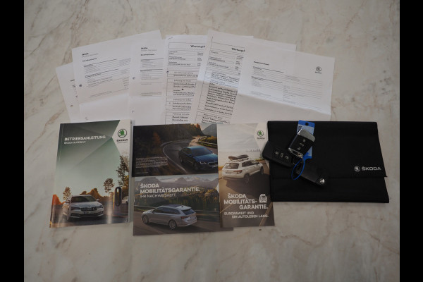 Škoda Superb Combi 1.4 TSI iV Laurin & Klement | Leder | Massage | Canton | Trekhaak | Camera | Memory | Adaptive Cruise