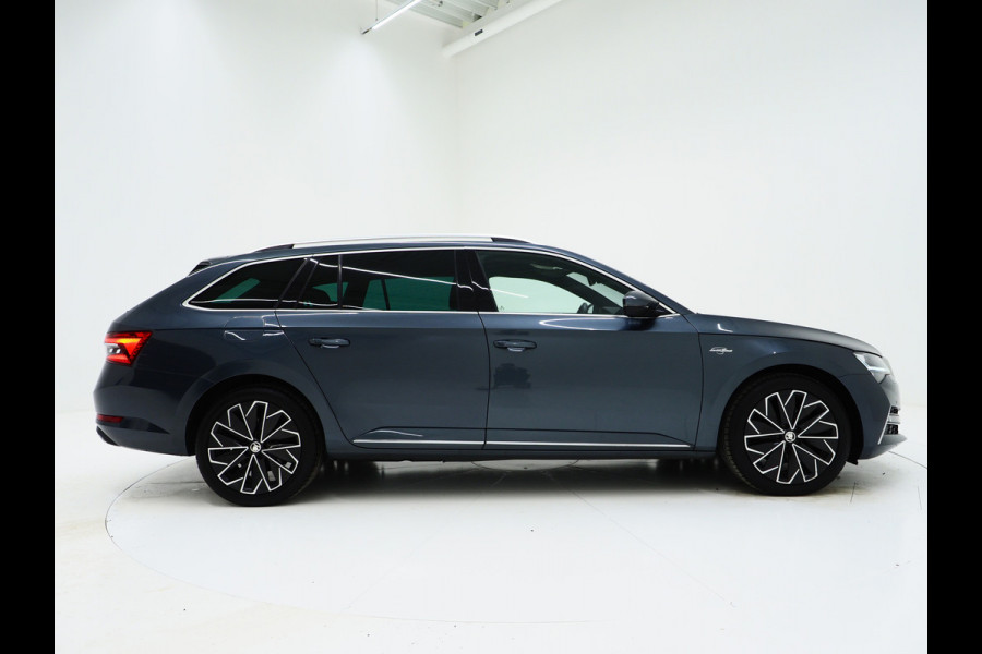 Škoda Superb Combi 1.4 TSI iV Laurin & Klement | Leder | Massage | Canton | Trekhaak | Camera | Memory | Adaptive Cruise
