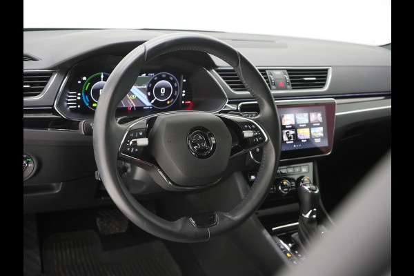 Škoda Superb Combi 1.4 TSI iV Laurin & Klement | Leder | Massage | Canton | Trekhaak | Camera | Memory | Adaptive Cruise