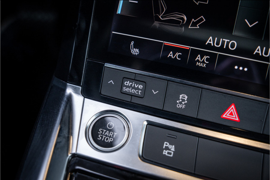 Audi e-tron 55 quattro S edition 95 kWh - Panorama | 23 Inch | B&O | Memory | 360 Camera